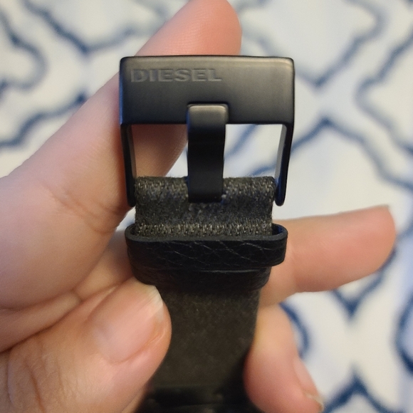 (SOLD) Men's Diesel watch - Picture 7 of 7